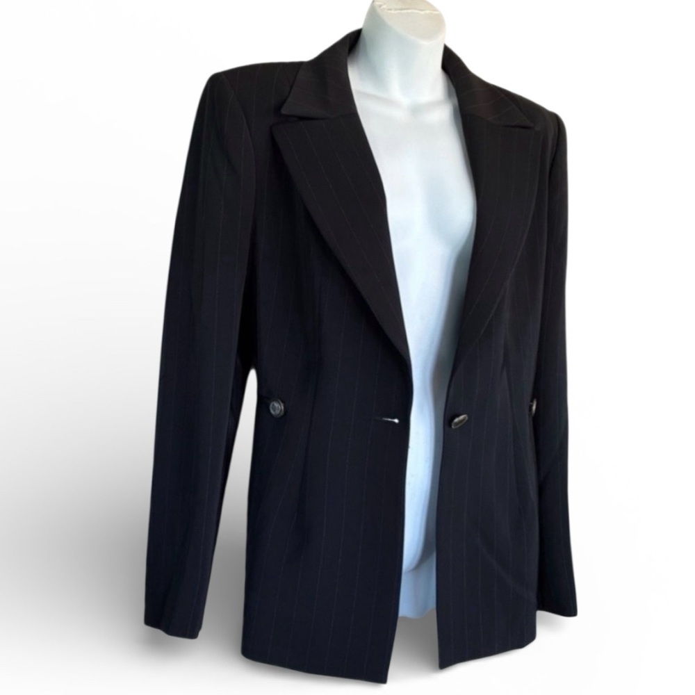 MANIGANCE PARIS Classic black blazer, Pinstripe, leather belt with coins. 46